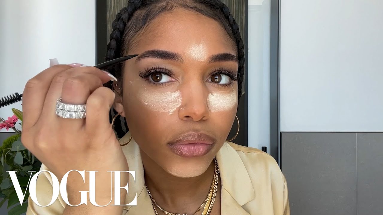 PDA Alert! Michael B. Jordan and Lori Harvey Kiss on Romantic Vacation