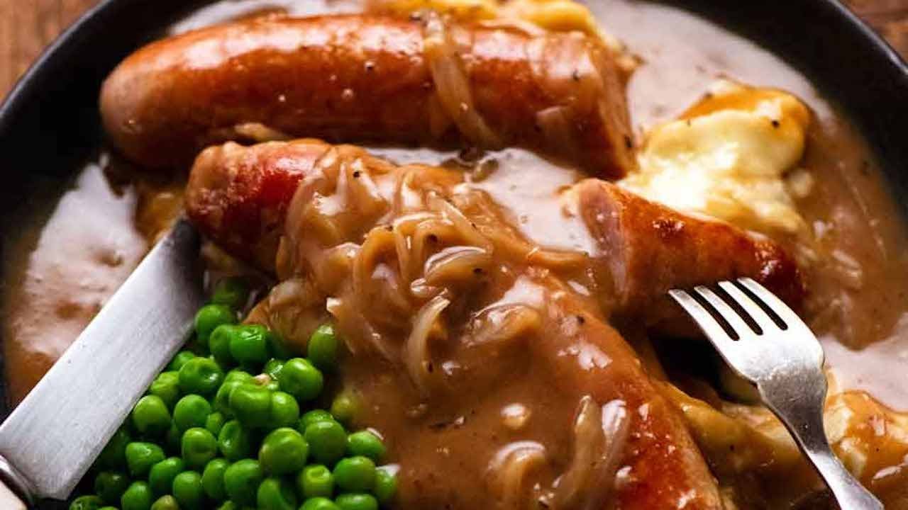 Bangers and Mash (Sausage with Onion Gravy)